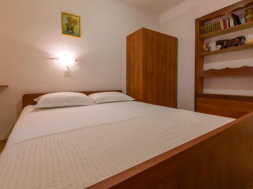 Apartment CLEMENTINA 2 - HR-05523-03 by Interhome