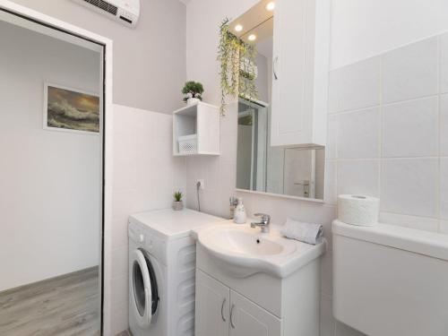 Apartment Palatino - HR-10637-01 by Interhome