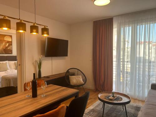 Apartment Apartment Gold Shine by Interhome