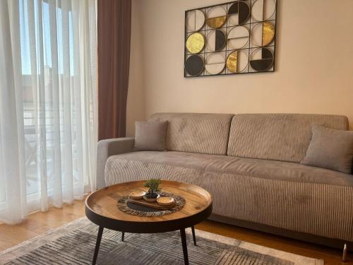 Apartment Apartment Gold Shine by Interhome