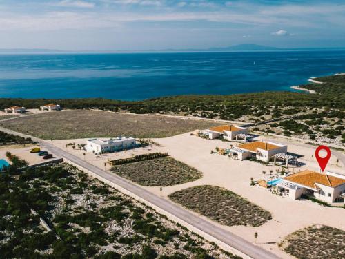 Villa 5 Luxury Seaview Villa Plant 1 with pool by Interhome