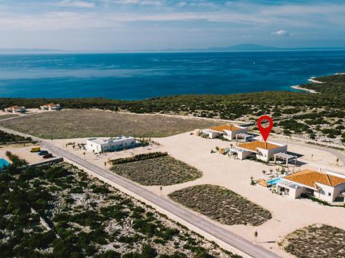Villa 5 Luxury Seaview Villa Plant 2 with pool by Interhome