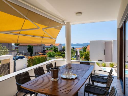 Villa Seaview Villa Tia with pool by Interhome