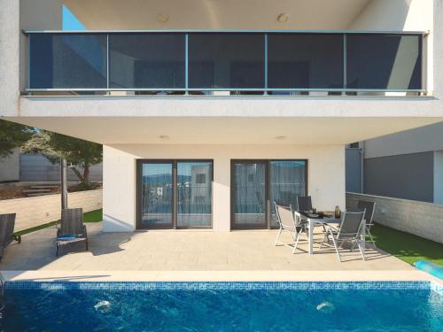Villa Villa Ocean Breeze by Interhome