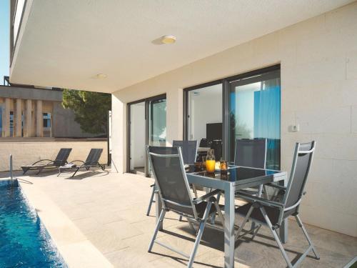 Villa Villa Ocean Breeze by Interhome