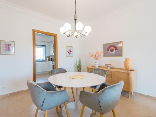 Apartment Boavista Charming Apartment by Interhome