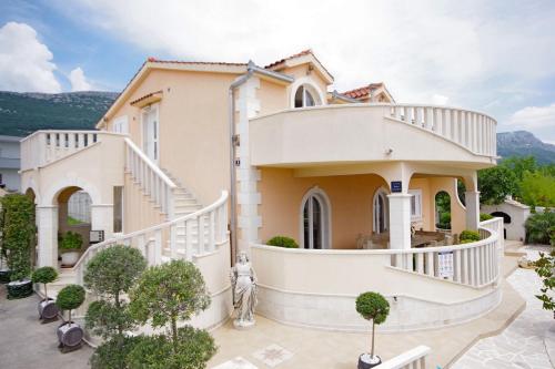 Luxury Villa Rosalia