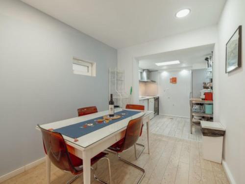 Apartment PORTO WINDOW TERRACE HOUSE by VACATIONY by Interhome