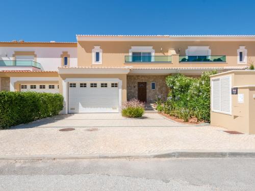Villa Boavista Resort - Casa Belinda by Interhome