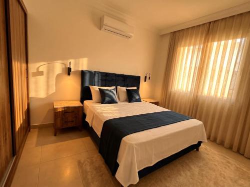 Rocha Golden Cliff Apartments