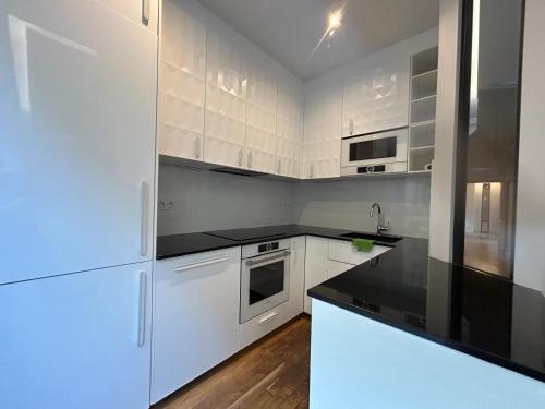Charming Parisian flat near Louvre