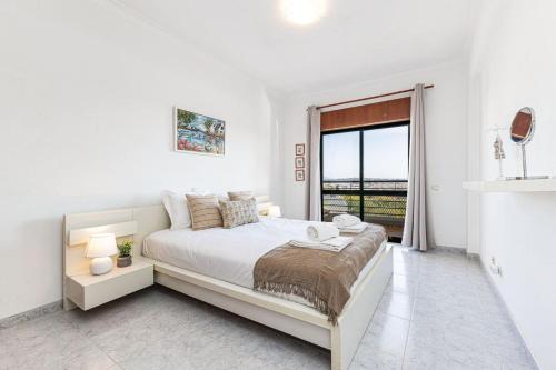 Lagos Sea View | 2BR | Near Old Town