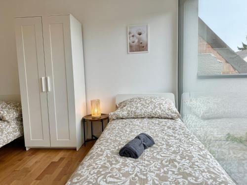 Apartment with Terrace & Free Parking