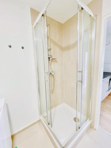 NOOR Bright Studio Balcony Parking OptionNOOR Bright Studio Balcony Parking Option