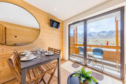Residence Les Olympiades, Ski In-Out with WiFi in Val Thorens, "V19, V20, V21" by Versant Collection