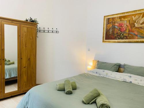 Azure Flat, Newly Renovated and Quiet, 1' to Metro