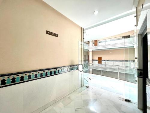 Central Granada Apartment for 4