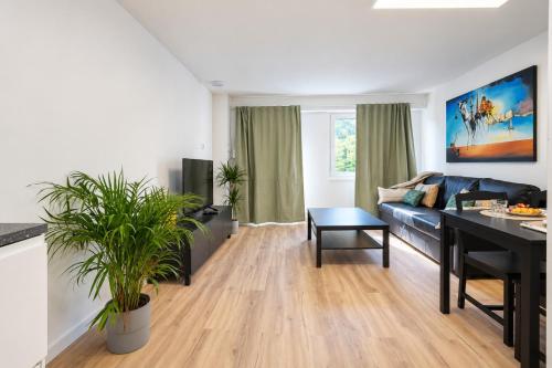 MBird 19 Estoril Apartments 502