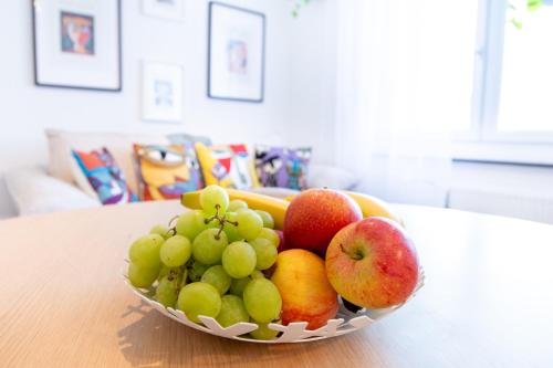 Urban Smart Living near Basel SBB & City Center - Special TRIO PICASSO 31 Apartment, up to 4 guests