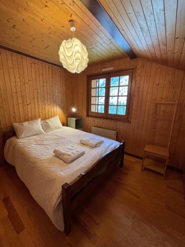 Cosy Alpine Chalet Near MorzineAvoriaz Sleeps 6