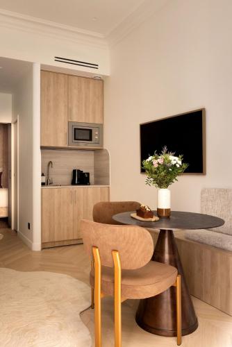 Heart Marais Architect flat with AC