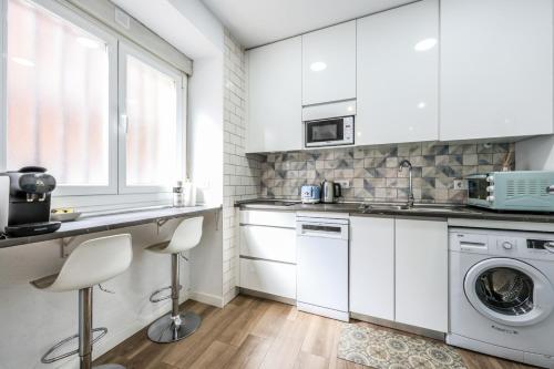 Modern Apartment Near the Royal Palace