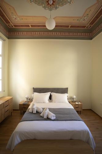 Luxury living in Plaka- Designer Neoclassical