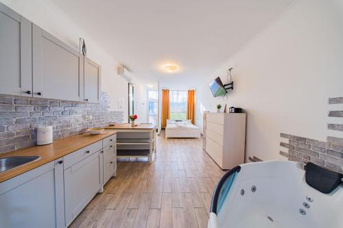 Flexible SelfCheckIns Zagreb 196 - Studio Apartment - Jacuzzi - Keybox entry