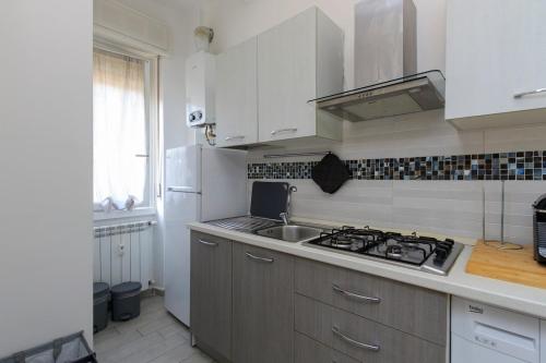Xenia Milano - 2 rooms apt in Via Verro 62