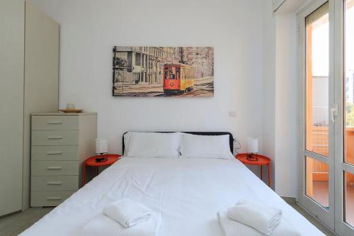 Xenia Milano - 2 rooms apt in Via Verro 62