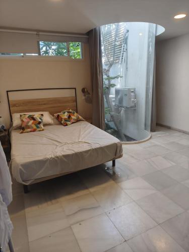 Duplex Carlota- 3-Bedroom Duplex for 6 with 3 Bathrooms and AC
