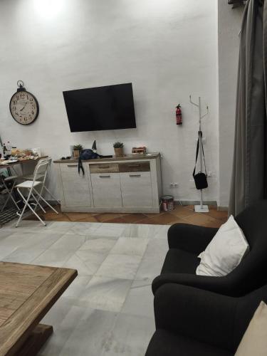 Duplex Carlota- 3-Bedroom Duplex for 6 with 3 Bathrooms and AC