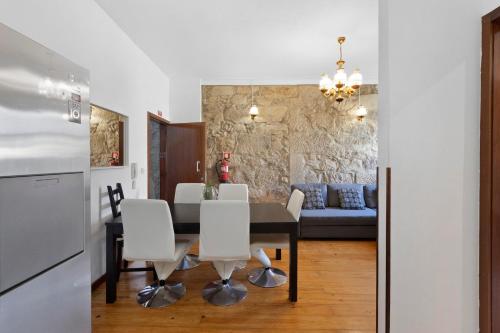 Fontainhas & Balcony Stone