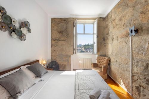 Fontainhas & Balcony Stone
