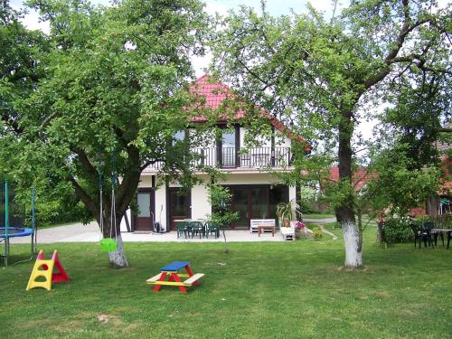 JeżyceにあるAgroturystyka W Jabłoniowym Sadzieのギャラリーの写真