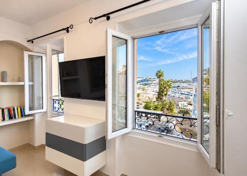 Cannes Marina by Connexion
