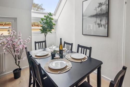 Modern Stay near Kahlenberg & Vineyards