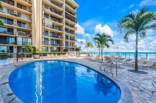 Luxury Oceanfront Maui Hololani B504 Condo with Pool Access - Downtown ...