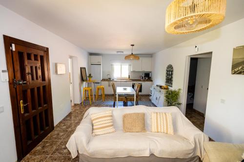 VILLA en ESTEPONA CASA CLETO Y ANGELITA