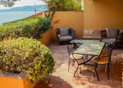 Hôtel La Pérouse Nice Baie des Anges