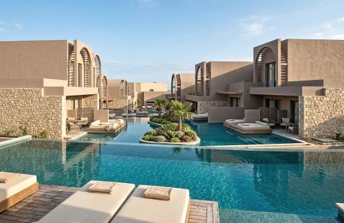 SERENAYA Suites & Cabanas