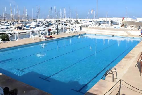 Appartement face à la mer avec parking gratuit libre d'accès