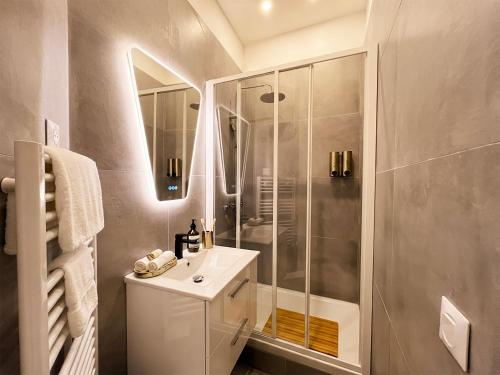 UrbanFlat 08 - luminous and spacious Apartment in center of Paris