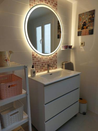 Urban Serenity Apartment