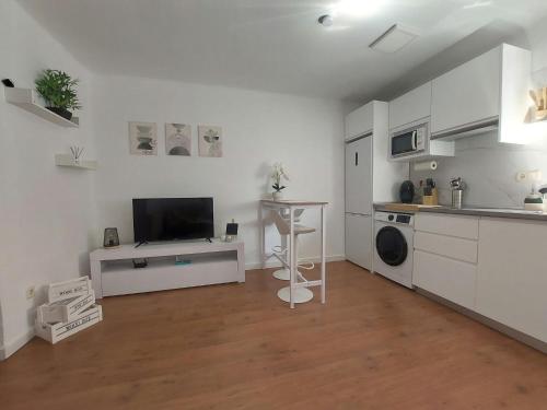 Urban Serenity Apartment