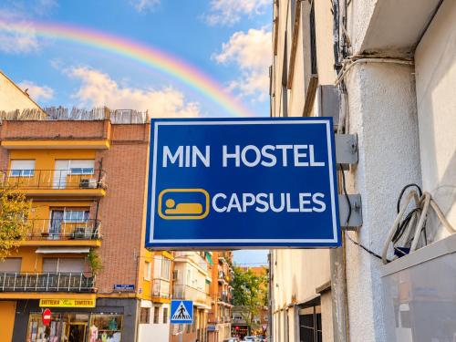 Min hostel capsules FREE Towels & Luggage Storage
