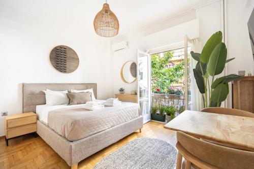 City center studio apartment