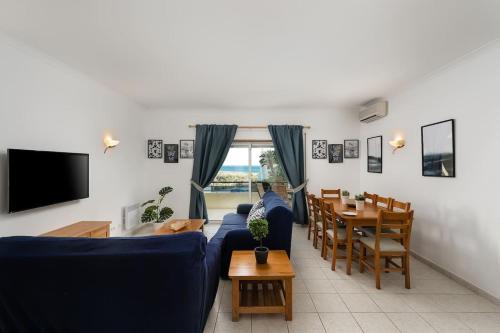 Meia Praia Beach: Golf | Perfect for Families