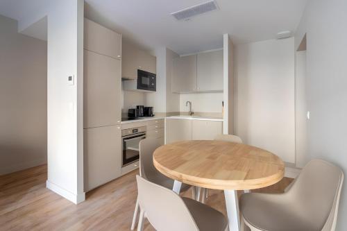 Modern Open-Air Apartment near Montmartre
