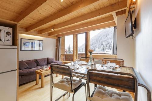 Grand Roc C403 from Slopes 280m, View, Parking & WiFi - Happy Rentals
